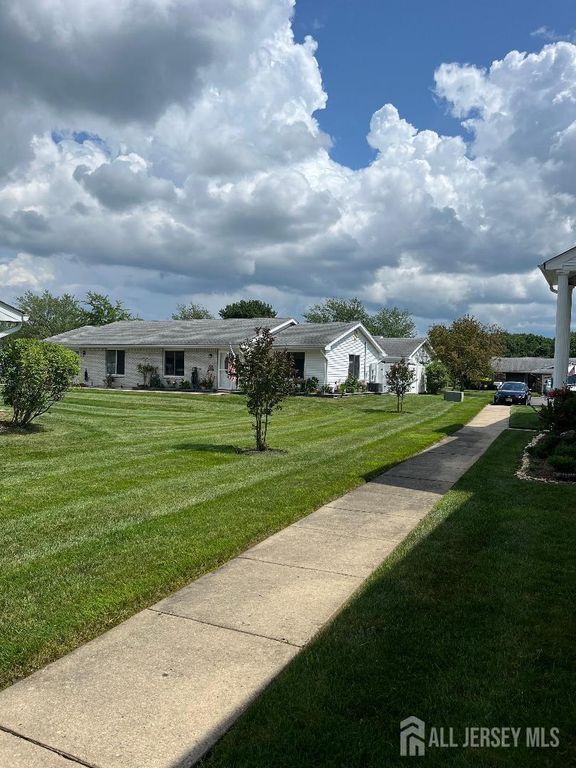 547 Cornus Plaza C, Monroe, NJ 08831