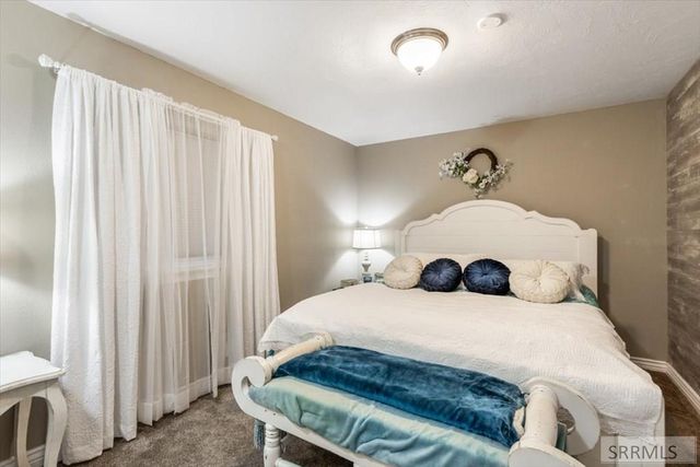 1649 Sunny Pine Way, Idaho Falls, ID 83404