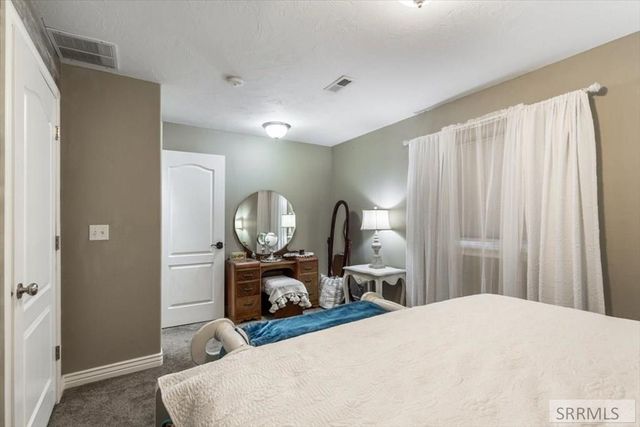 1649 Sunny Pine Way, Idaho Falls, ID 83404