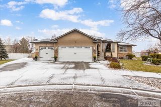 1649 Sunny Pine Way, Idaho Falls, ID 83404
