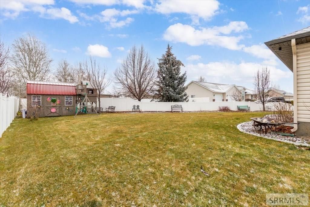 Image 35 of property listing at 1649 Sunny Pine Way, Idaho Falls, ID 83404