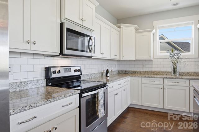 82 Blacksmith Run Drive, Hendersonville, NC 28792