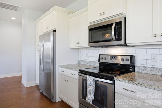 82 Blacksmith Run Drive, Hendersonville, NC 28792