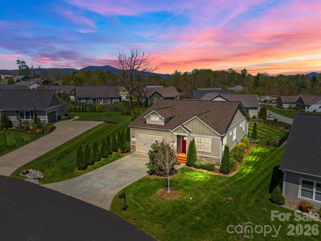 82 Blacksmith Run Drive, Hendersonville, NC 28792