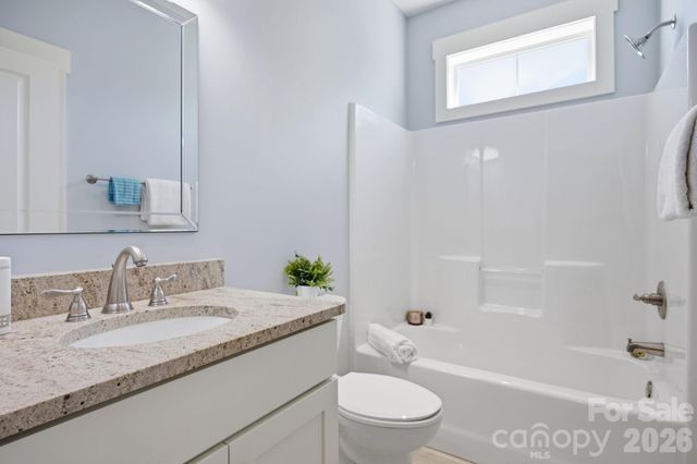 82 Blacksmith Run Drive, Hendersonville, NC 28792