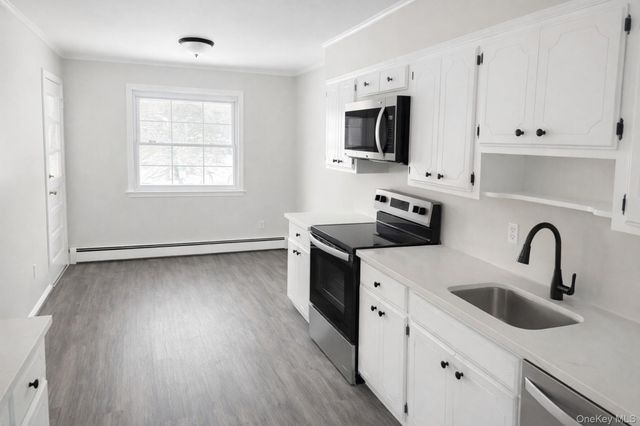 107 E Woodside Avenue, Patchogue, NY 11772