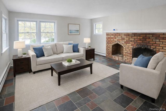 107 E Woodside Avenue, Patchogue, NY 11772