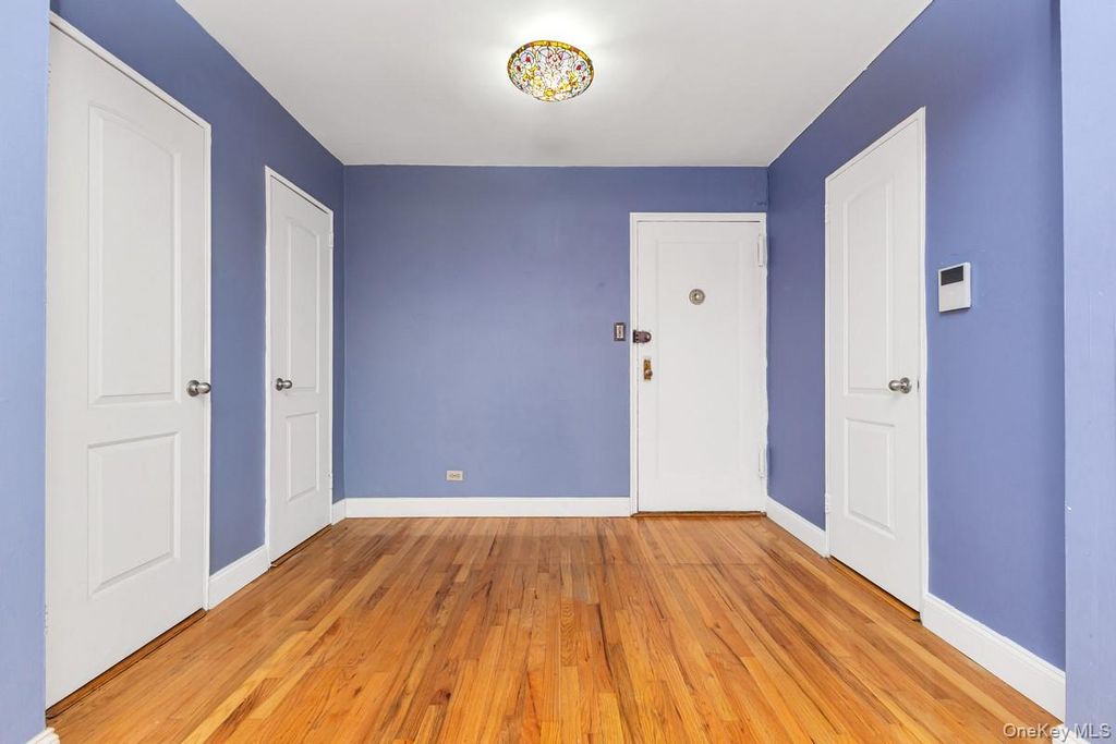 140-21 Burden Crescent 306, Briarwood, NY 11435 — photo 2