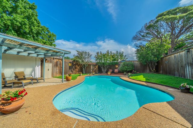 1605 Brighton Drive, Carrollton, TX 75007