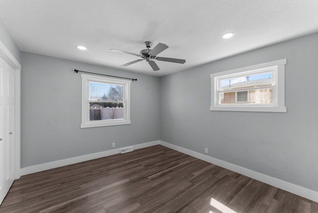 2913 Avalon Drive, Bettendorf, IA 52722