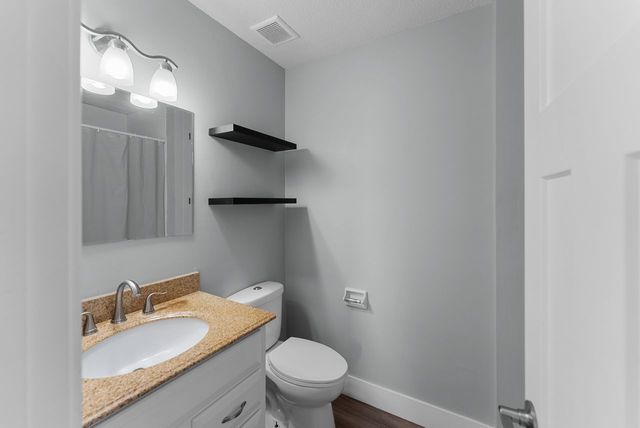 2913 Avalon Drive, Bettendorf, IA 52722