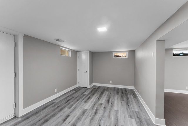 2913 Avalon Drive, Bettendorf, IA 52722