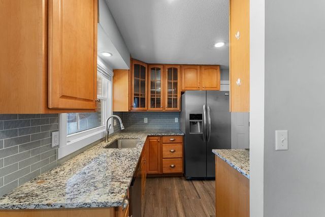 2913 Avalon Drive, Bettendorf, IA 52722