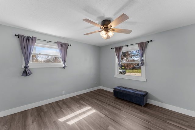 2913 Avalon Drive, Bettendorf, IA 52722