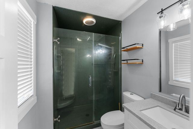 2913 Avalon Drive, Bettendorf, IA 52722