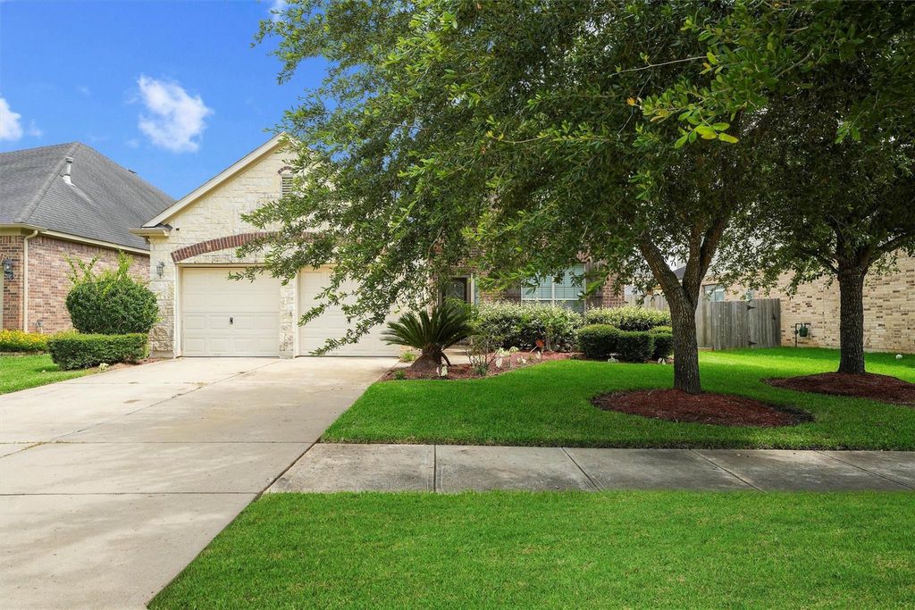 4022 Regal Stone Lane, Sugar Land, TX 77479