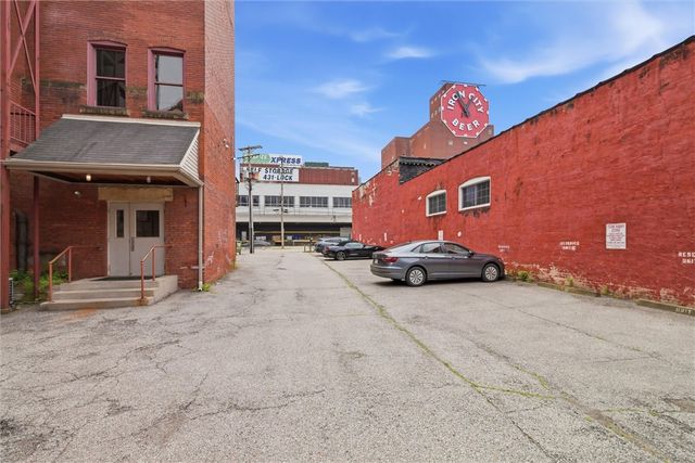 130 S 22nd St 2F, South Side, PA 15203