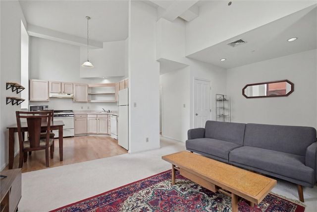 130 S 22nd St 2F, South Side, PA 15203