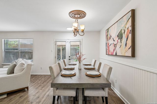 6058 Gaelic, San Antonio, TX 78240