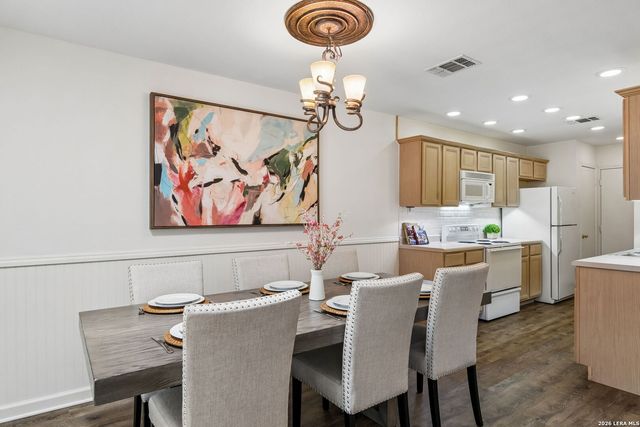 6058 Gaelic, San Antonio, TX 78240