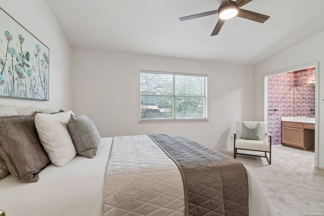 6058 Gaelic, San Antonio, TX 78240