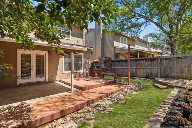 6058 Gaelic, San Antonio, TX 78240