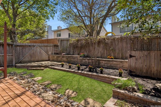 6058 Gaelic, San Antonio, TX 78240