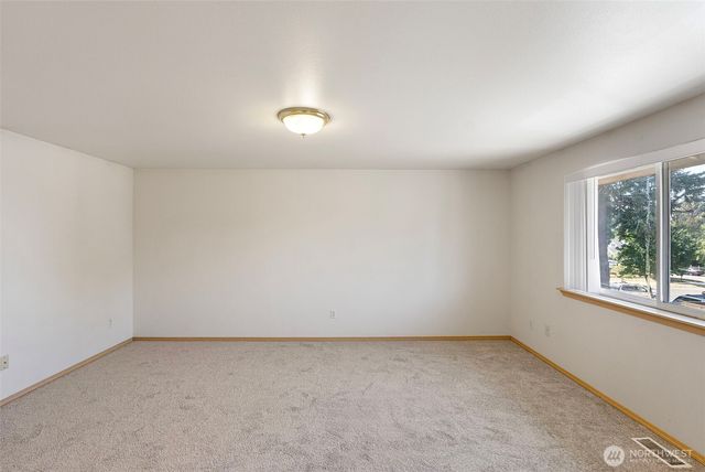 865 S 52nd Street, Tacoma, WA 98408