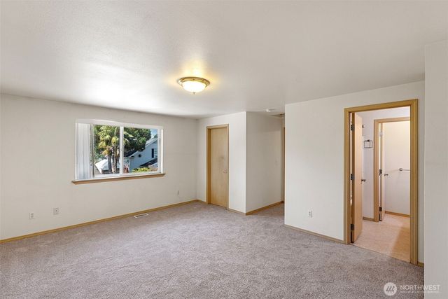 865 S 52nd Street, Tacoma, WA 98408