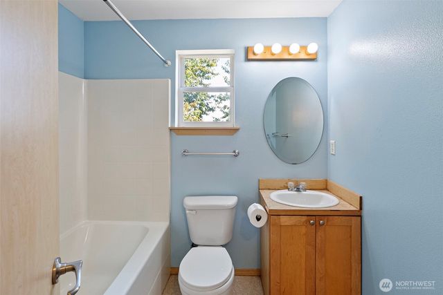 865 S 52nd Street, Tacoma, WA 98408