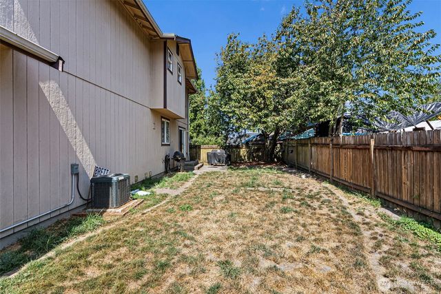 865 S 52nd Street, Tacoma, WA 98408