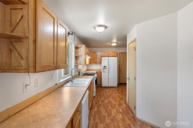 865 S 52nd Street, Tacoma, WA 98408