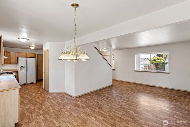865 S 52nd Street, Tacoma, WA 98408