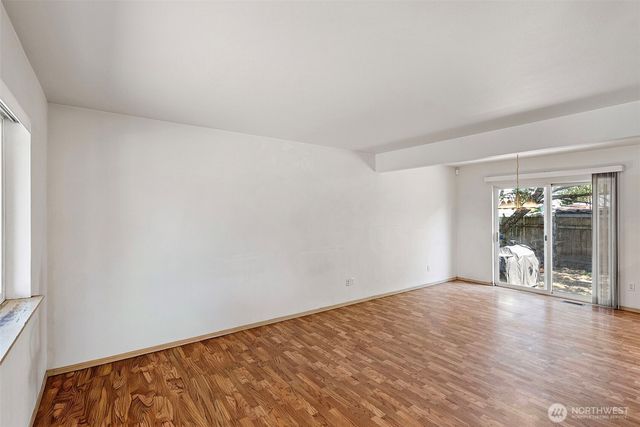 865 S 52nd Street, Tacoma, WA 98408