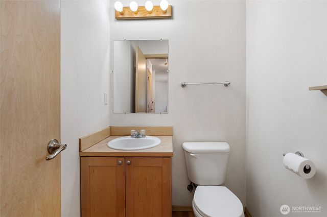 865 S 52nd Street, Tacoma, WA 98408