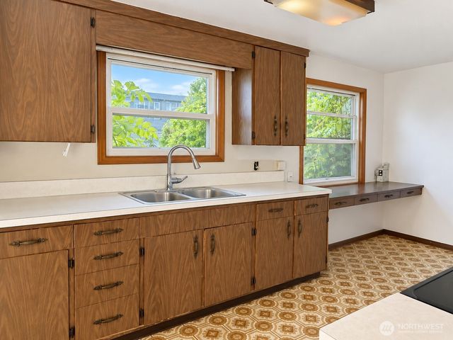 3060 S 154th Street, Seatac, WA 98188