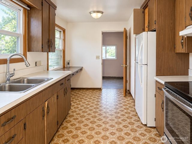 3060 S 154th Street, Seatac, WA 98188