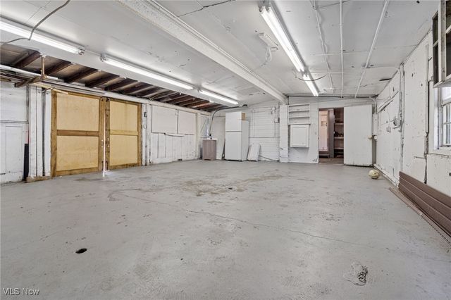 15299 Lincoln Way W, Dalton, OH 44618