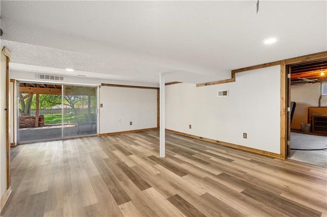 8505 Penner Avenue, De Soto, KS 66018
