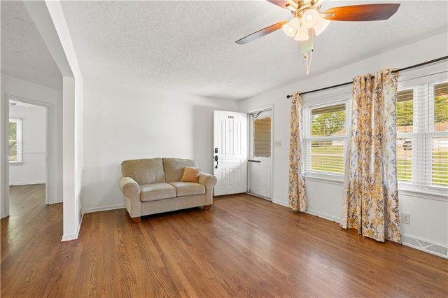 8505 Penner Avenue, De Soto, KS 66018