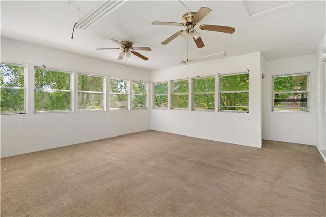 8505 Penner Avenue, De Soto, KS 66018