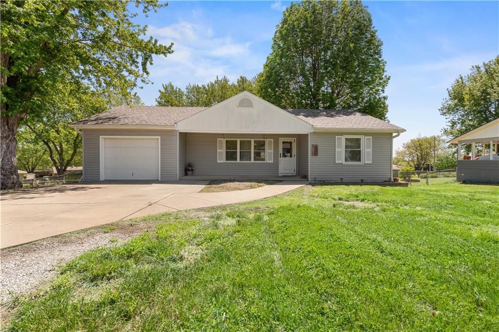 8505 Penner Avenue, De Soto, KS 66018