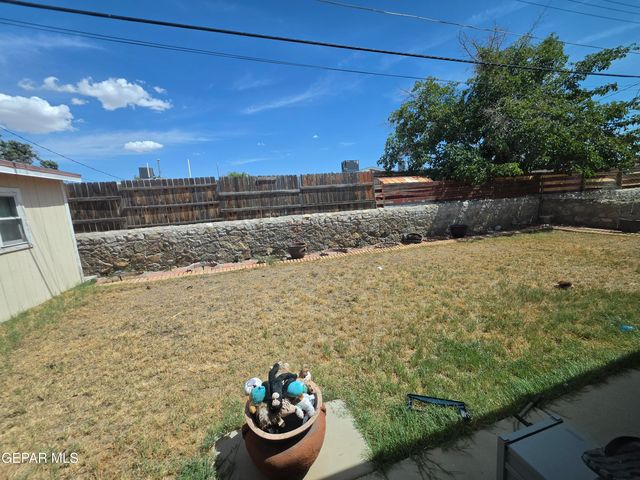 1400 IDLEWILDE Drive, El Paso, TX 79925