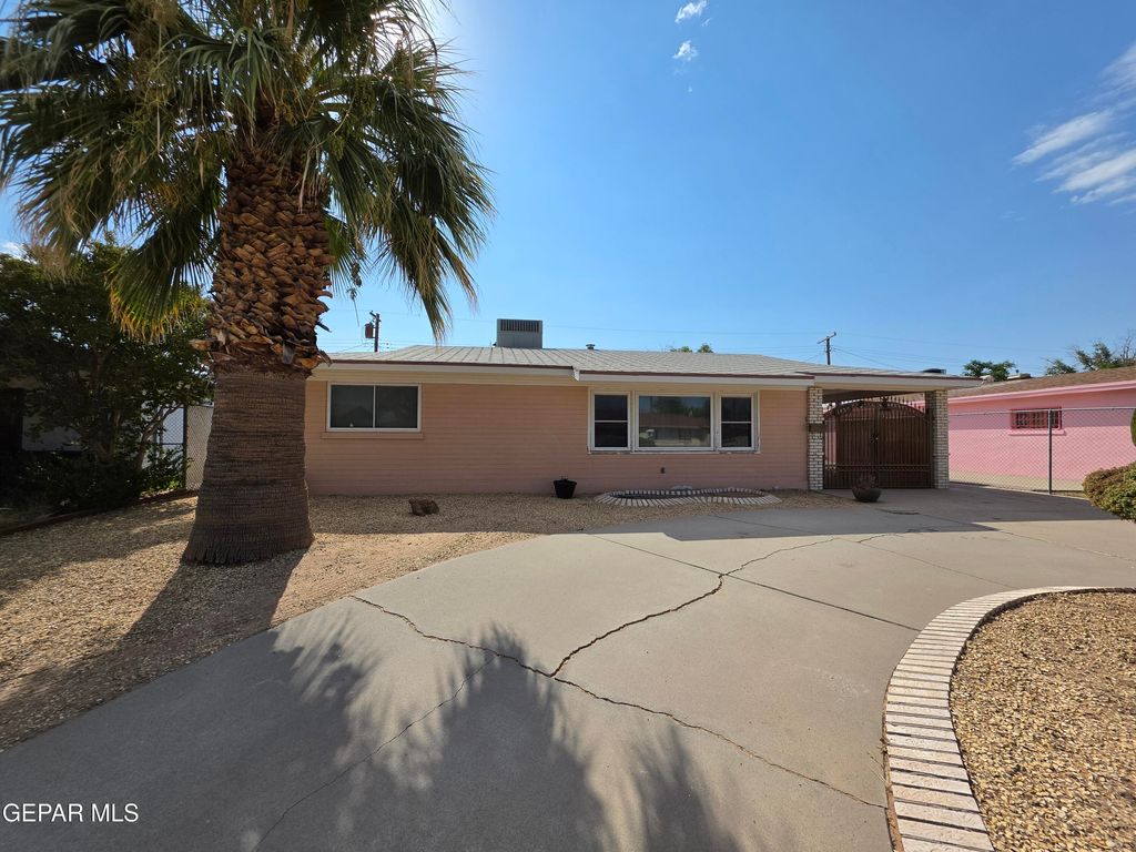 1400 IDLEWILDE Drive, El Paso, TX 79925