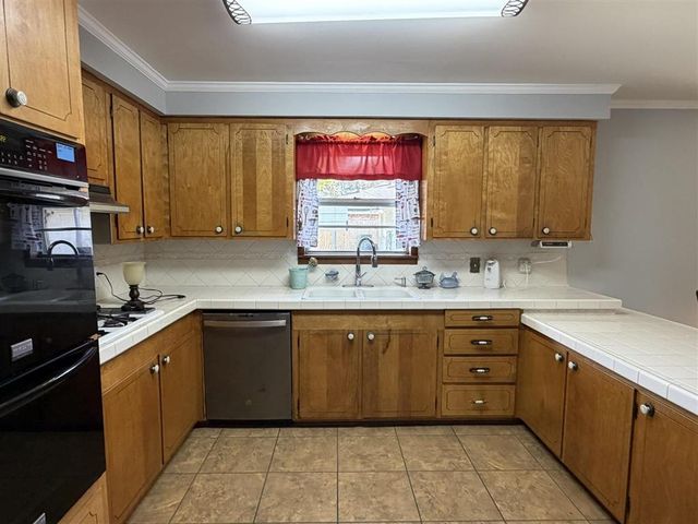 716 Williams Drive, Lake Charles, LA 70607