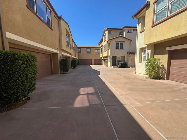 1206 Calabria St, Santee, CA 92071