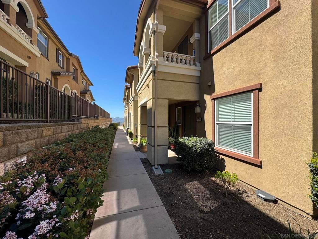 1206 Calabria St, Santee, CA 92071