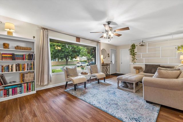 235 Ellsworth PLACE, Waukesha, WI 53186