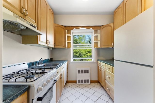 415 Claremont Ave, Montclair Twp., NJ 07042