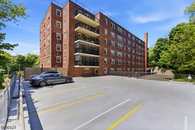 415 Claremont Ave, Montclair Twp., NJ 07042